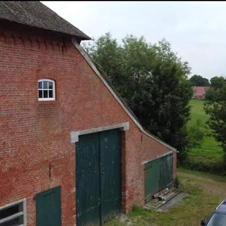 Alter Bangsteder Hof Mit Hund 아파트