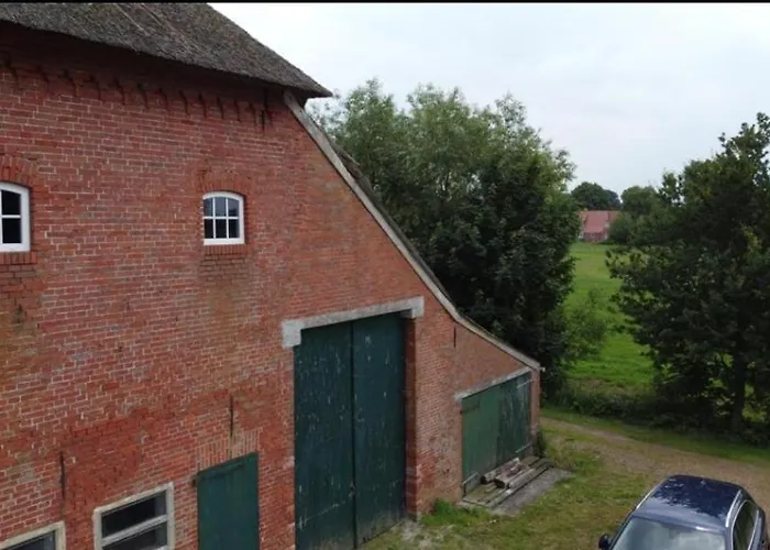 Alter Bangsteder Hof Mit Hund Lejlighed